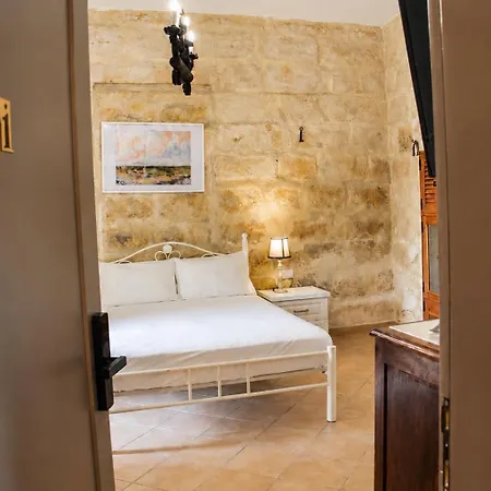 Séjour chez l'habitant Charming Double With Pool In