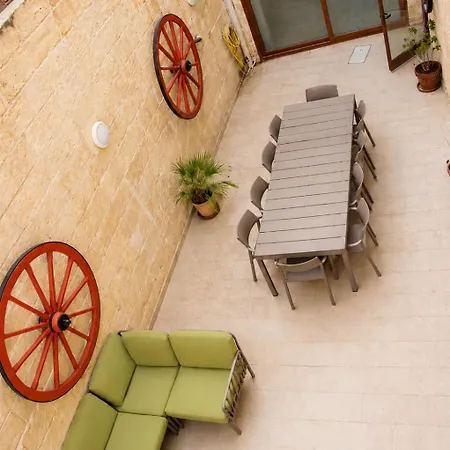 Séjour chez l'habitant Charming Double With Pool In Marsaxlokk